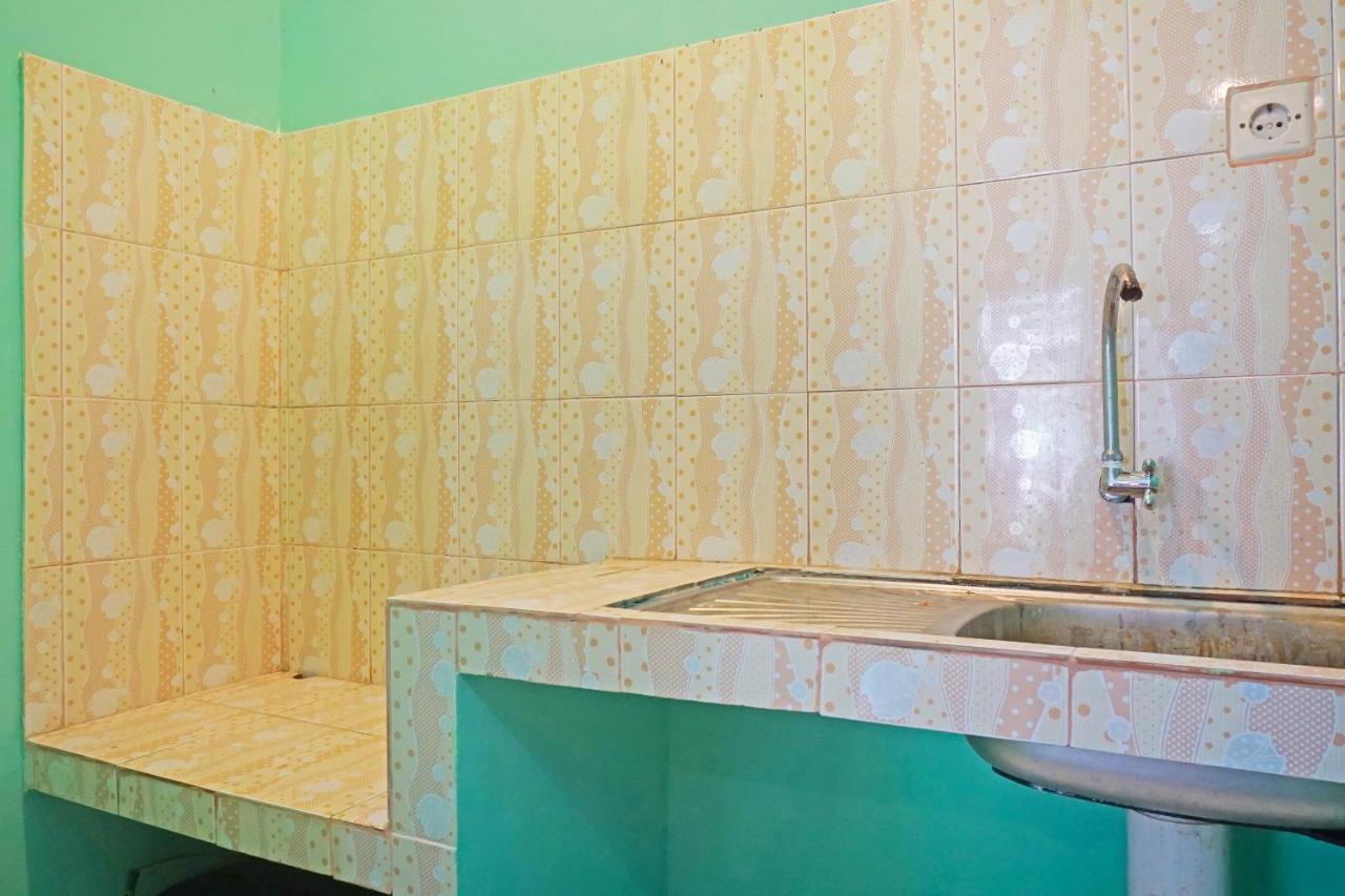 Oyo 90369 An Nur Family Homestay Syariah Cigombong Exterior foto